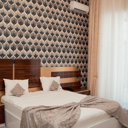Dionis Baku Hotel Exterior photo